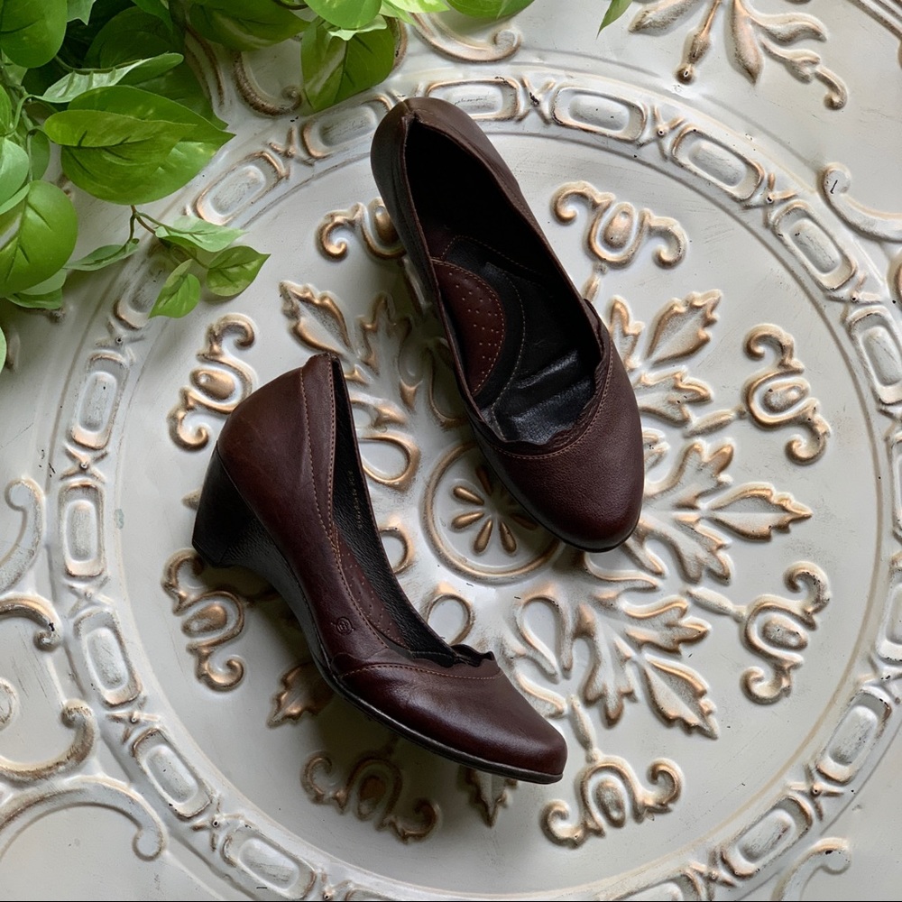 Born Leather Pumps Size 8